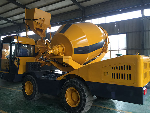 Self Loading Concrete Mixer