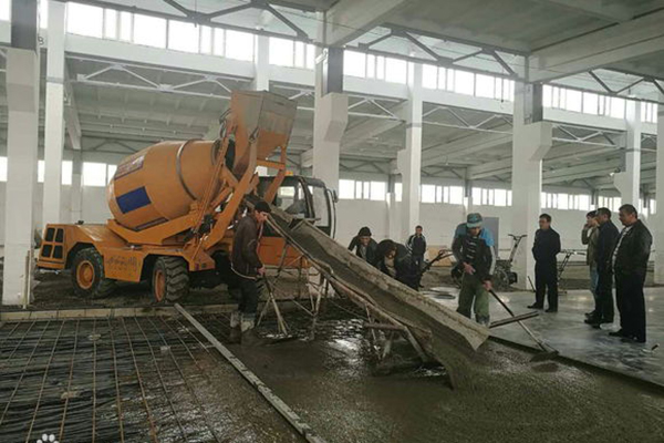 self loading mixer truck